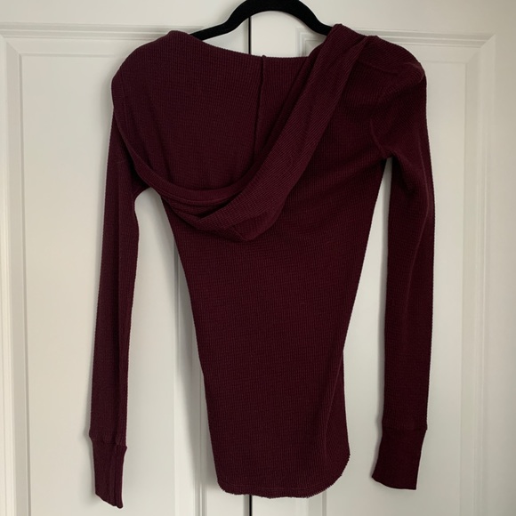 Maroon TNA hooded long sleeve - Picture 4 of 4